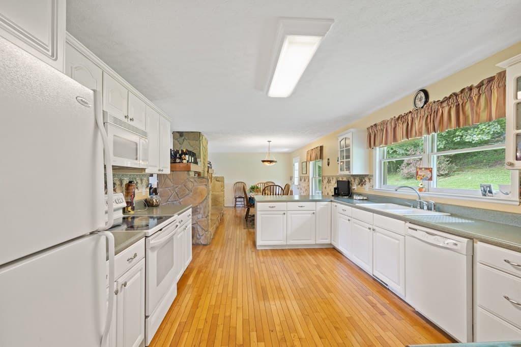 1451 Eagle Mountain Road, Hiawassee GA 30546 - Photo