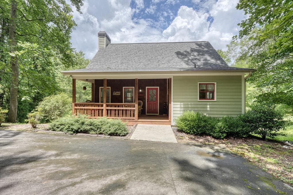 105 Evergreen Road, Hiawassee GA 30546 - Photo