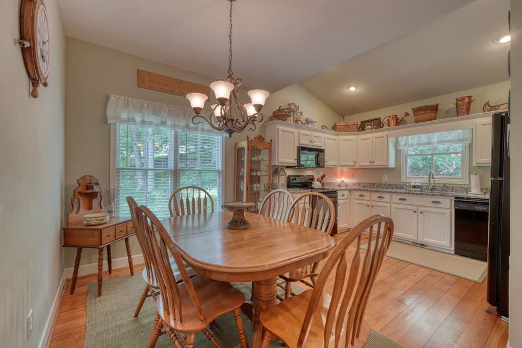 105 Evergreen Road, Hiawassee GA 30546 - Photo
