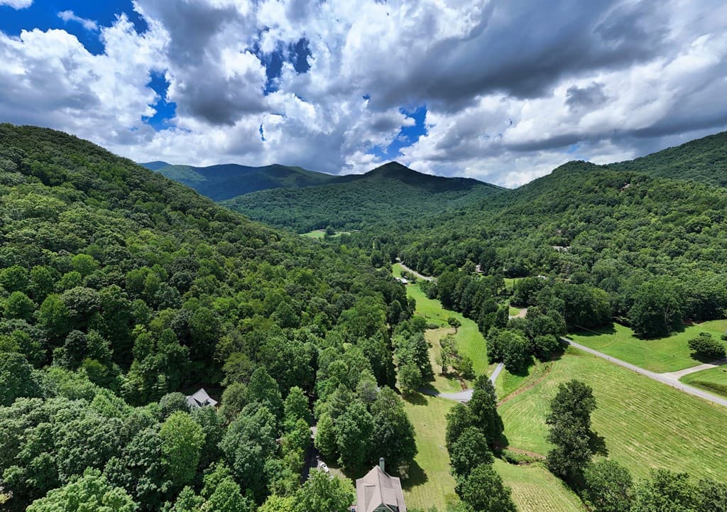 105 Evergreen Road, Hiawassee GA 30546 - Photo