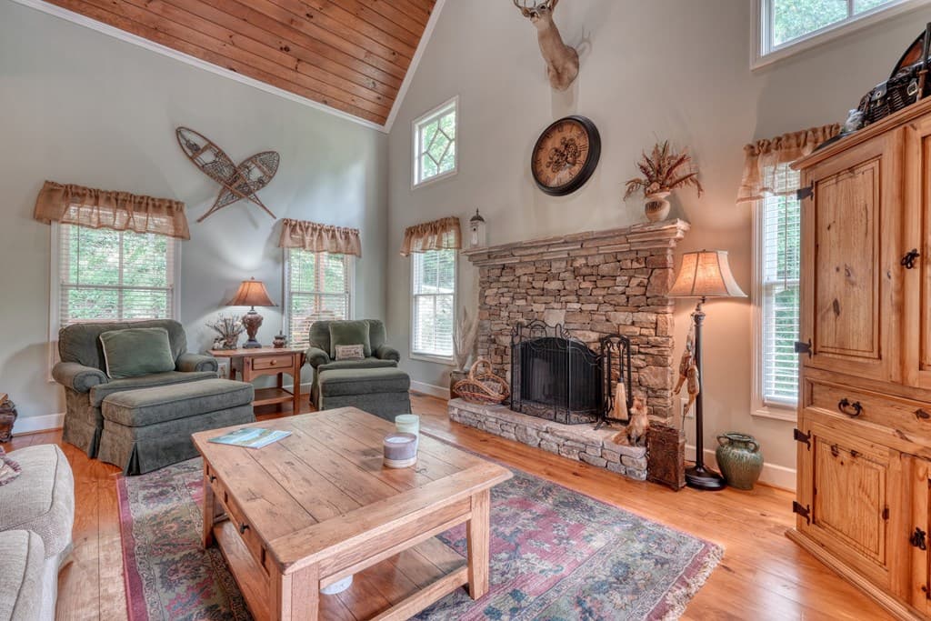 105 Evergreen Road, Hiawassee GA 30546 - Photo