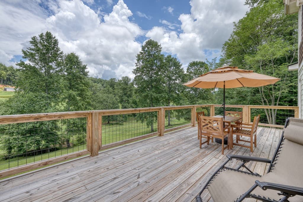 105 Evergreen Road, Hiawassee GA 30546 - Photo