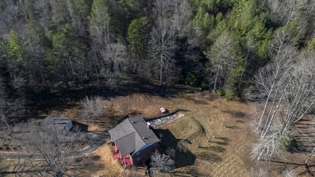 200 Mt. Liberty, Mccaysville GA 30555 - Photo