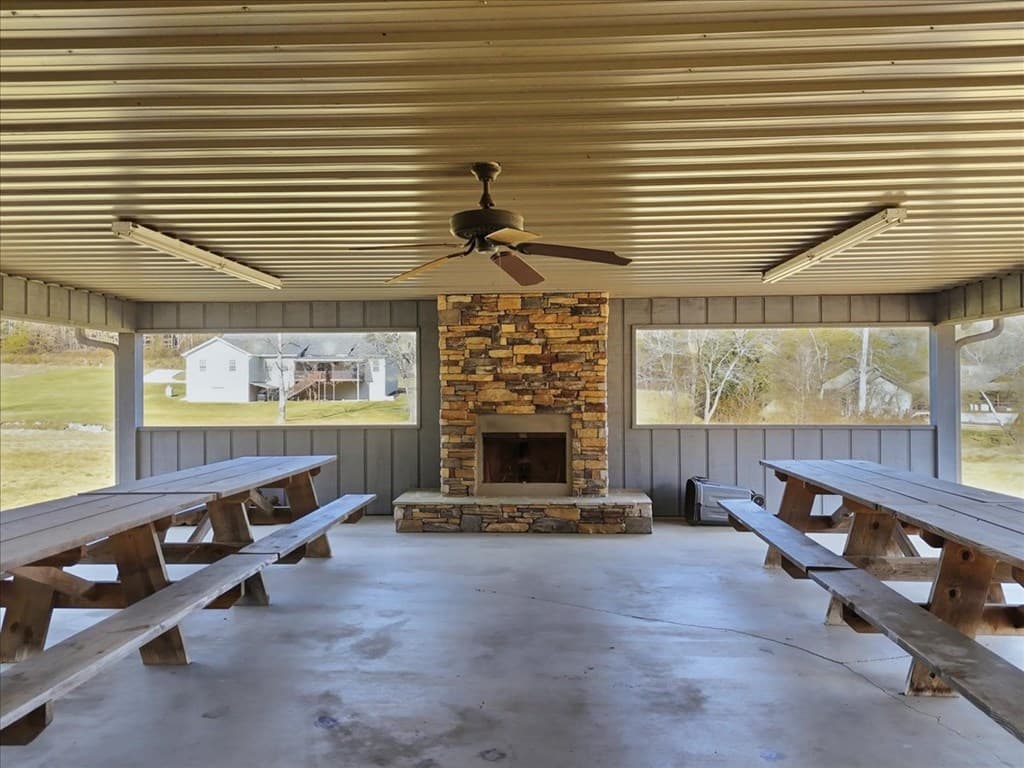135 Floyds Way, Blairsville GA 30512 - Photo