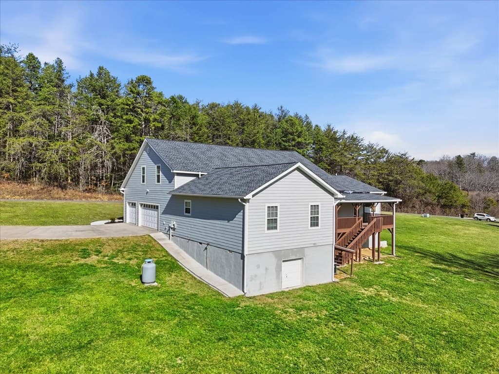 135 Floyds Way, Blairsville GA 30512 - Photo