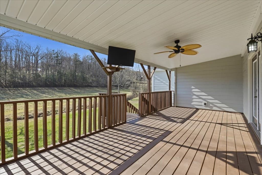135 Floyds Way, Blairsville GA 30512 - Photo