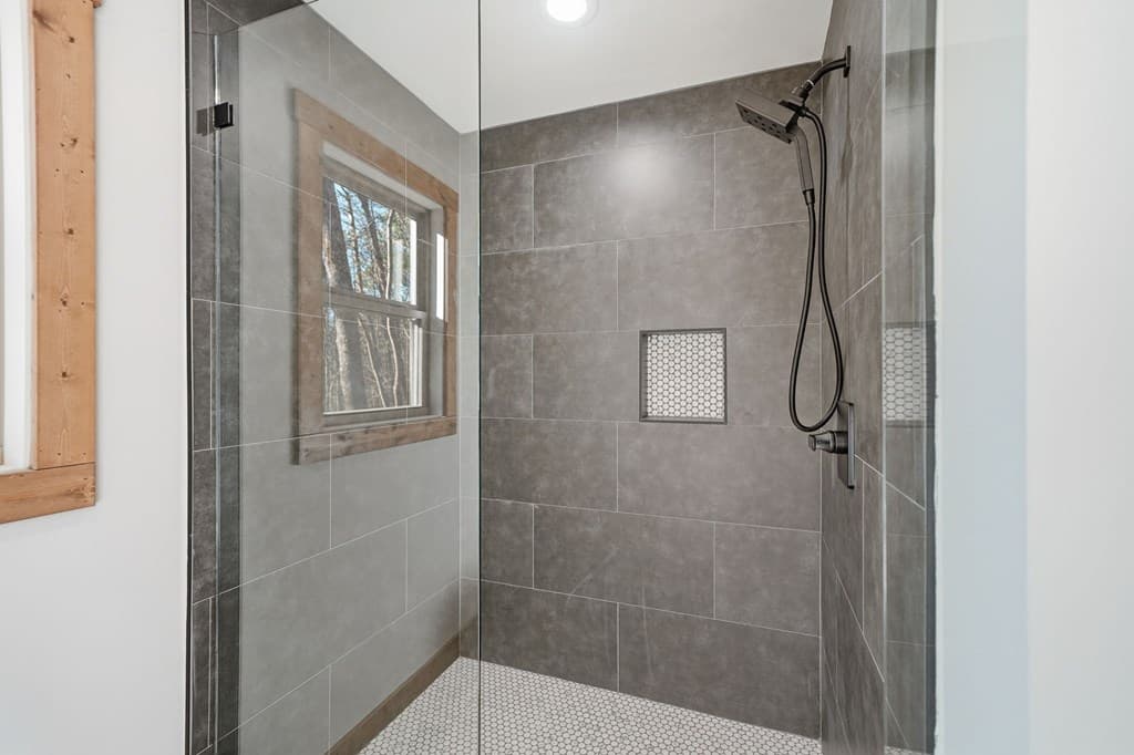 1883 Newport Drive, Ellijay GA 30540 - Photo