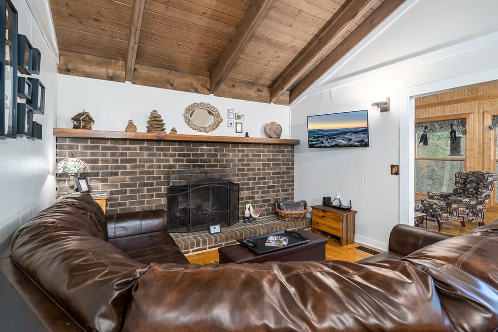 131 Hickory Trace, Ellijay GA 30536 - Photo