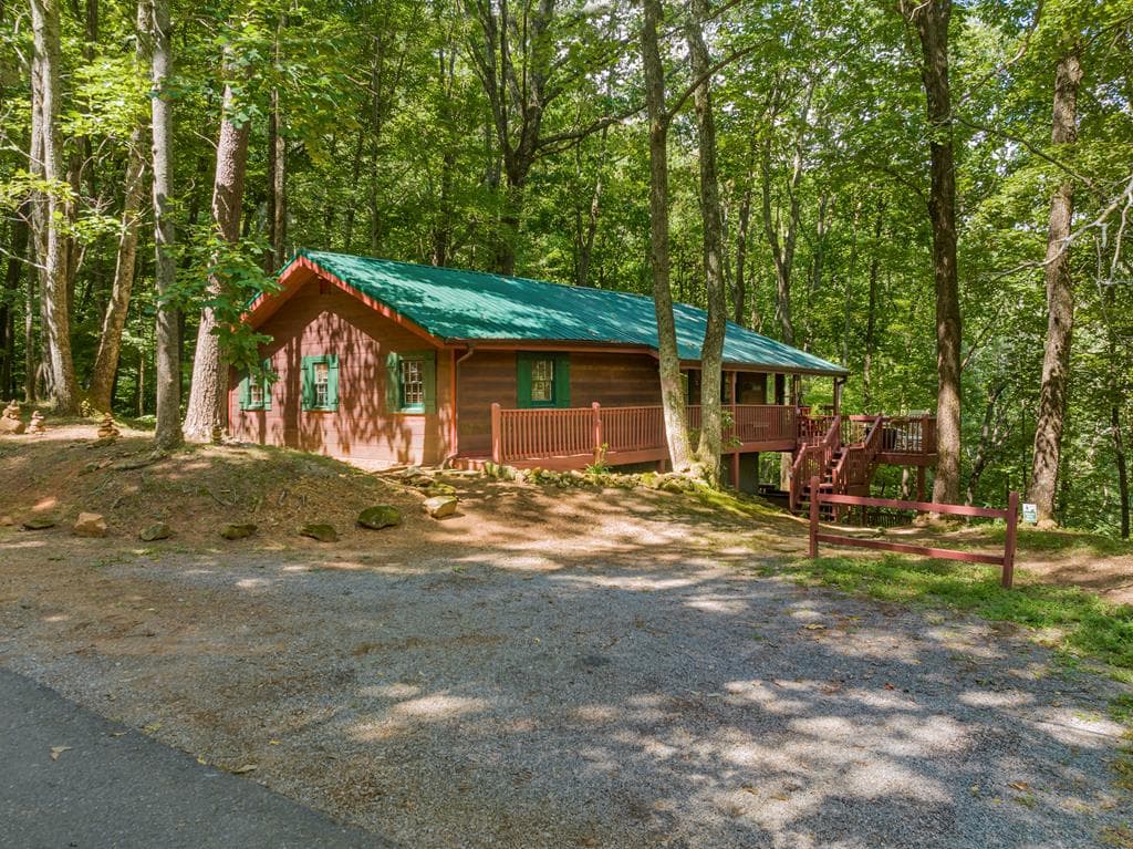 131 Hickory Trace, Ellijay GA 30536 - Primary photo