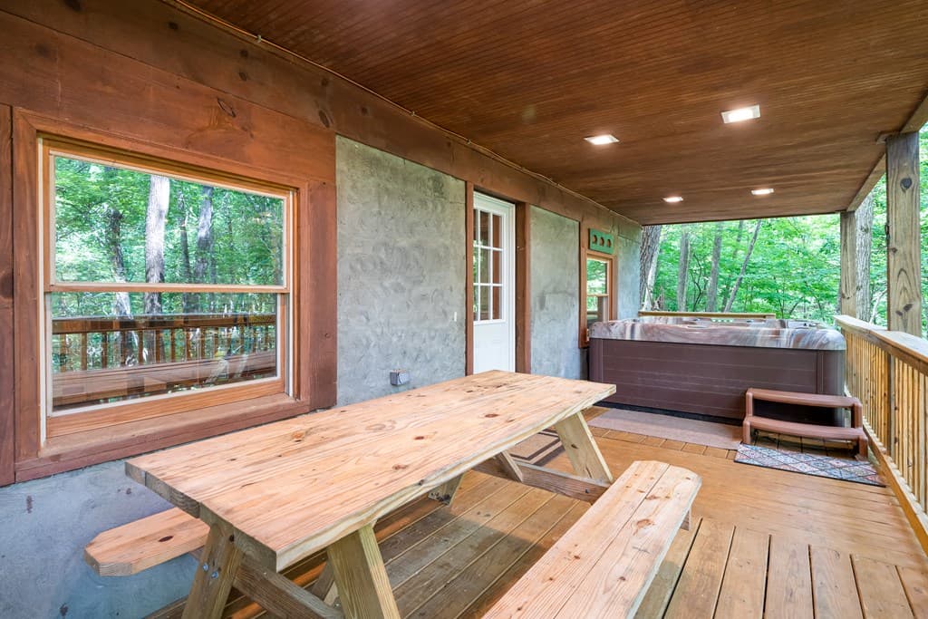 131 Hickory Trace, Ellijay GA 30536 - Photo