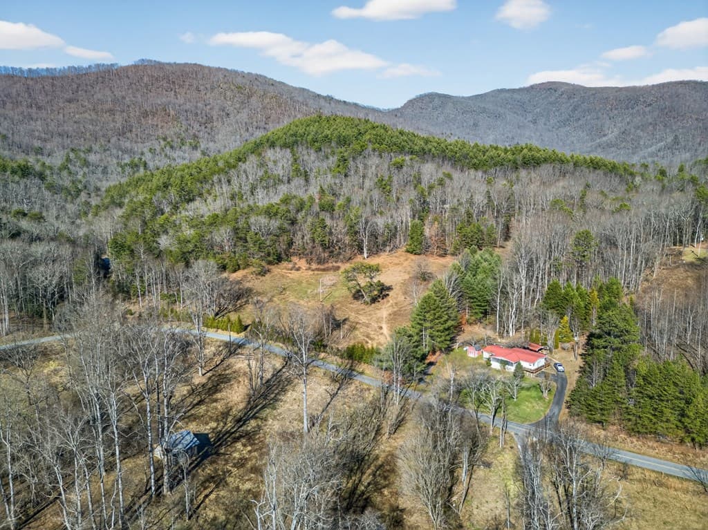 793 Jackie Cove Road, Hayesville NC 28904 - Photo