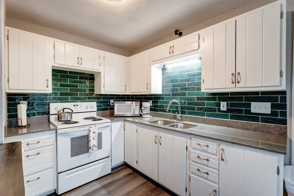28 Weaver Street, Mccaysville GA 30555 - Photo