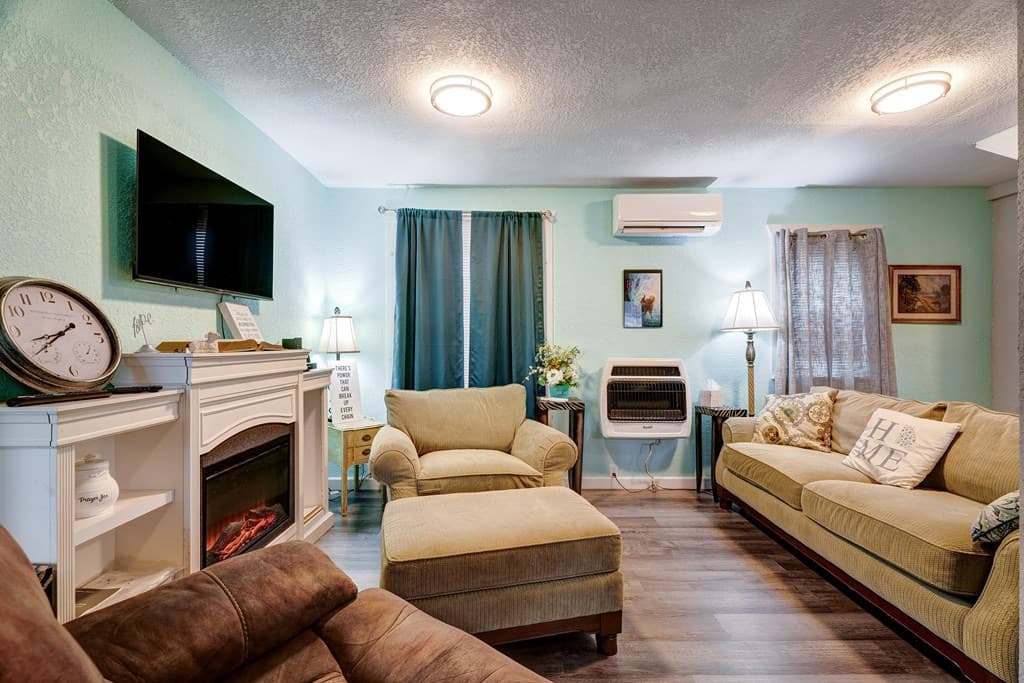 28 Weaver Street, Mccaysville GA 30555 - Photo