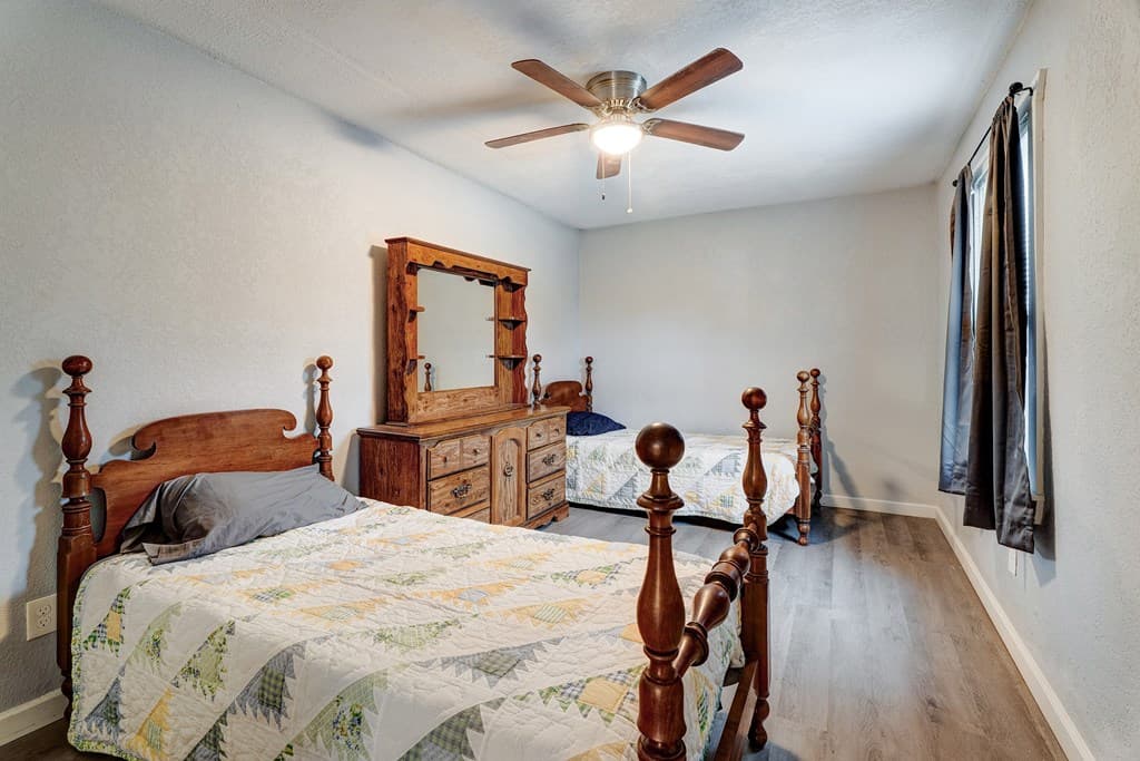 28 Weaver Street, Mccaysville GA 30555 - Photo