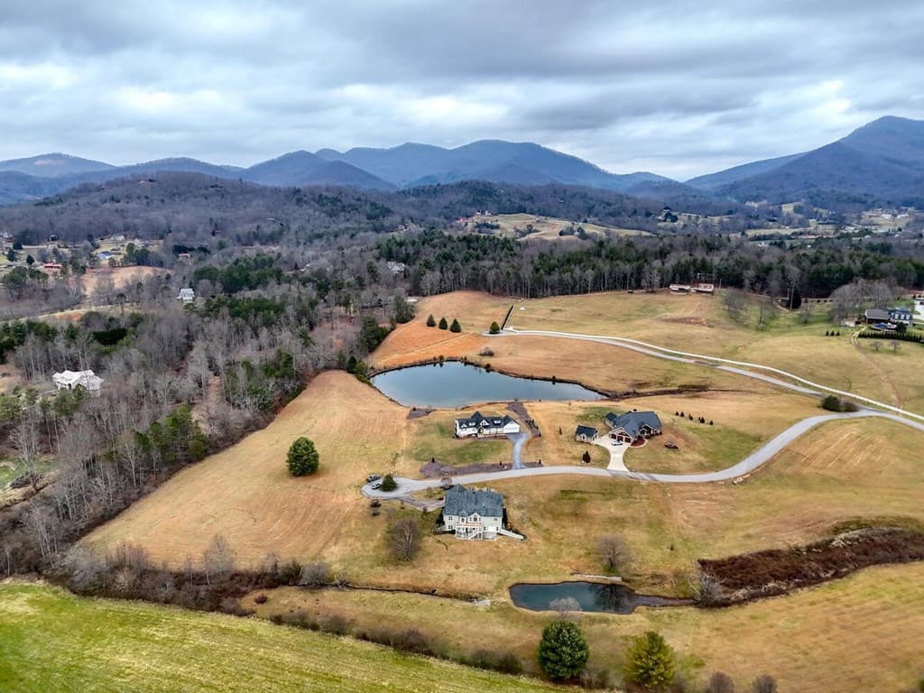 178 Barnwood Road, Blairsville GA 30512 - Photo