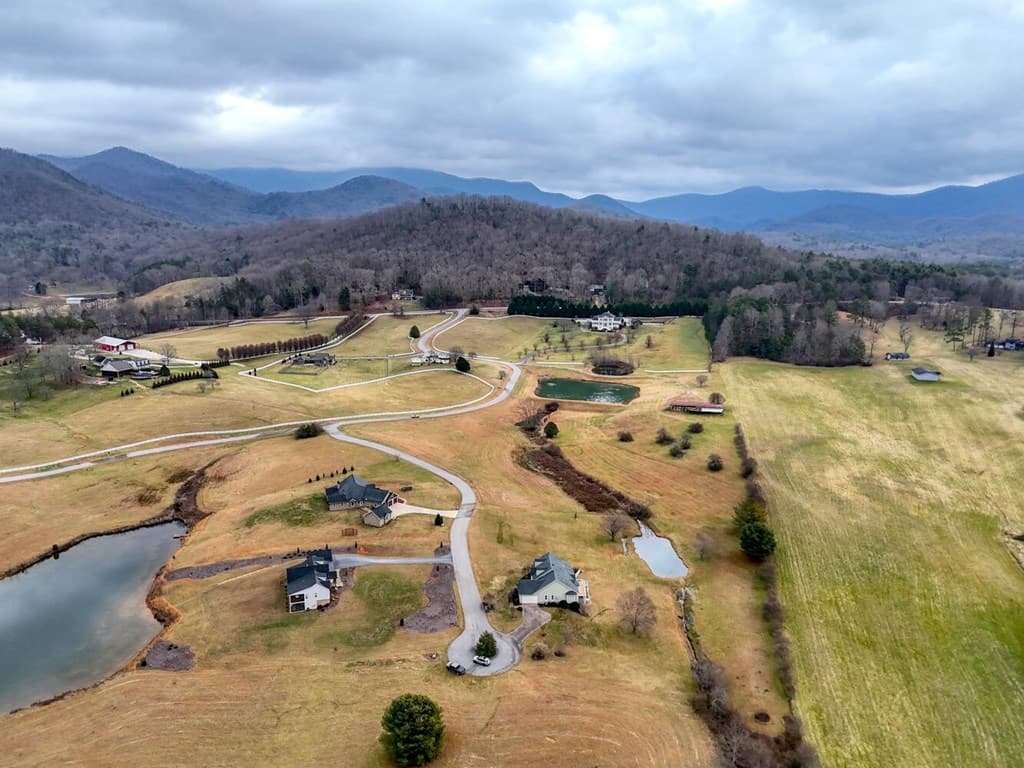 178 Barnwood Road, Blairsville GA 30512 - Photo