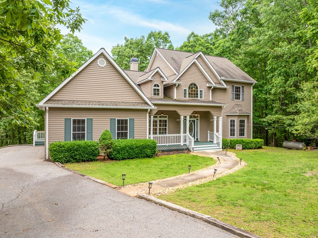399 Hideaway Hills Road, Blairsville GA 30512 - Photo