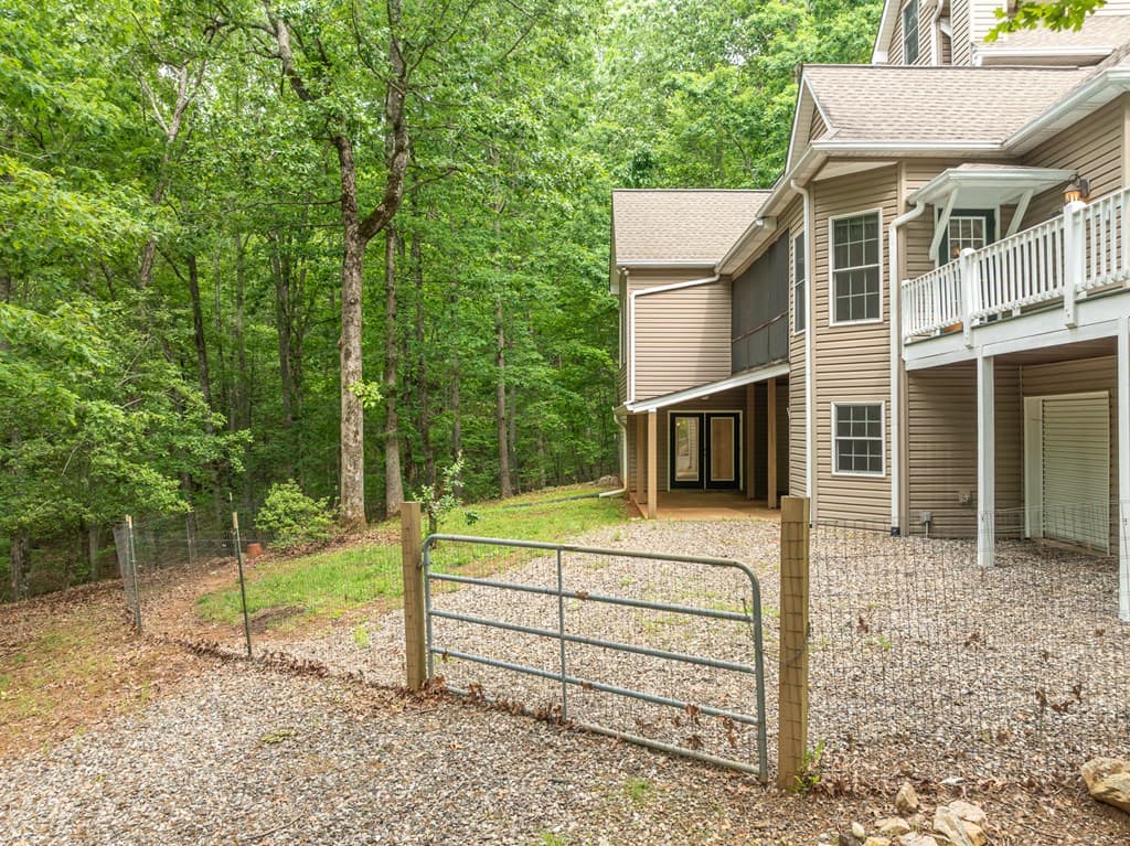 399 Hideaway Hills Road, Blairsville GA 30512 - Photo