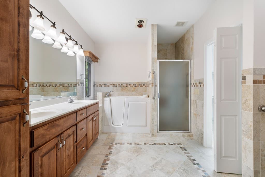 399 Hideaway Hills Road, Blairsville GA 30512 - Photo