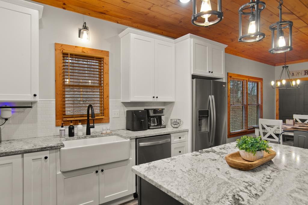 60 Cherokee Trl, Ellijay GA 30540 - Photo