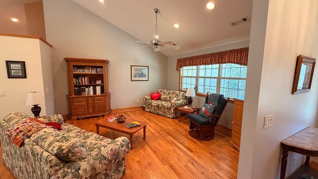 2356 Robin Hood Trail, Hiawassee GA 30546 - Photo