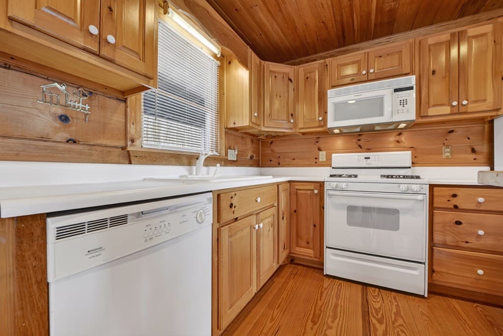 1186 Walnut Ridge, Ellijay GA 30536 - Photo