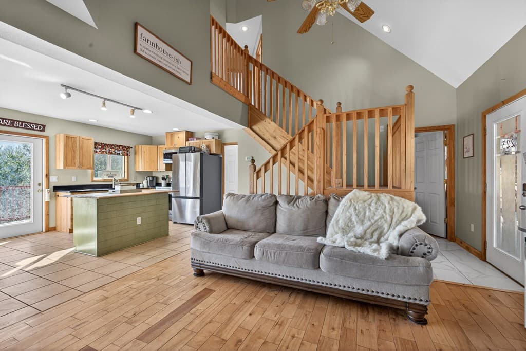 223 Red Bud Lane, Hiawassee GA 30546 - Photo