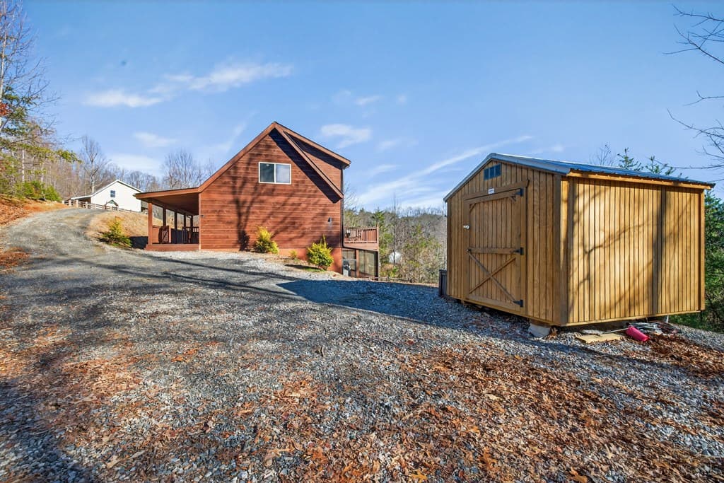 223 Red Bud Lane, Hiawassee GA 30546 - Photo
