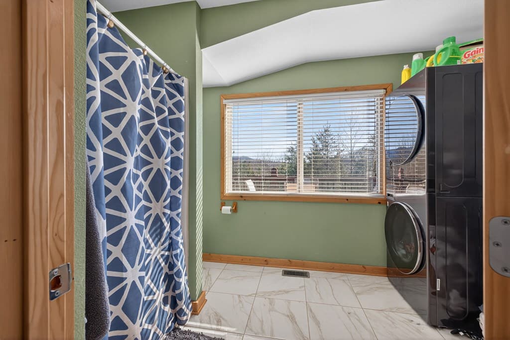 223 Red Bud Lane, Hiawassee GA 30546 - Photo