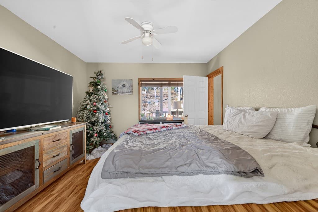 223 Red Bud Lane, Hiawassee GA 30546 - Photo