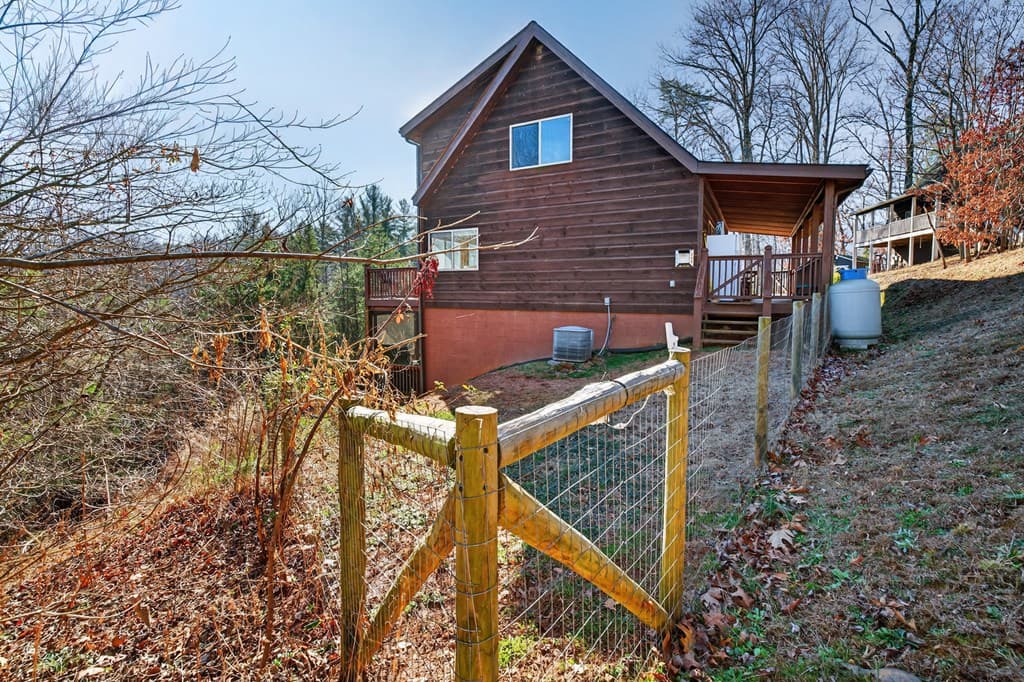 223 Red Bud Lane, Hiawassee GA 30546 - Photo