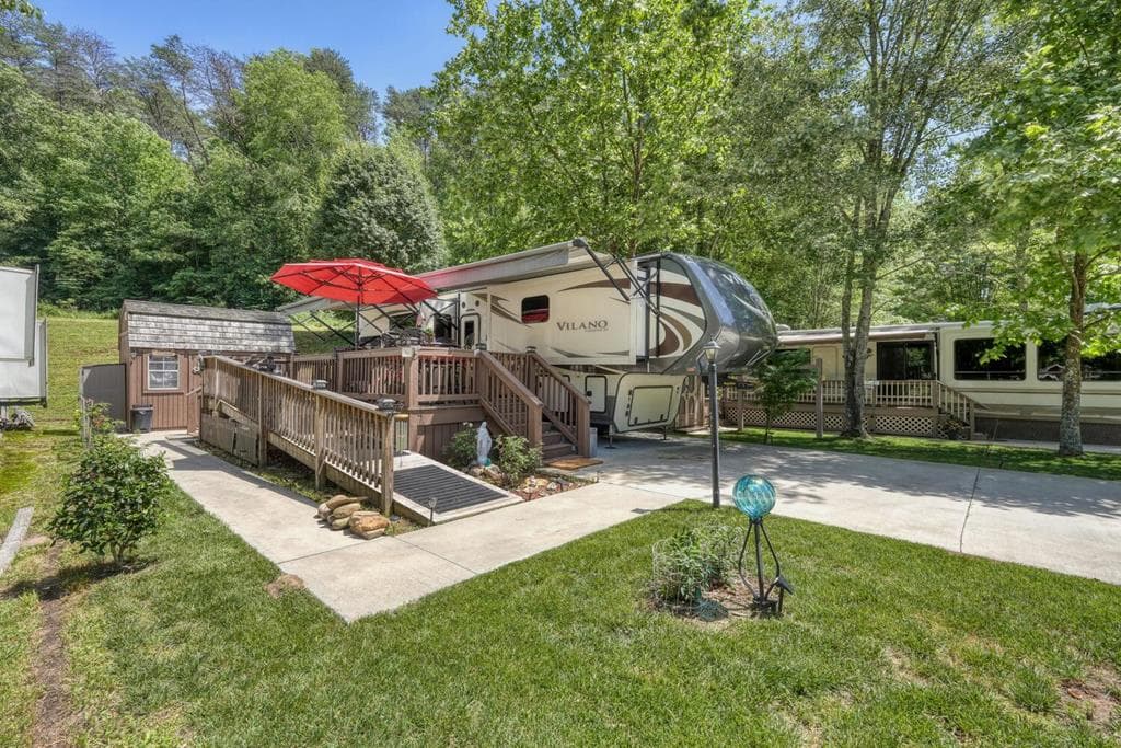 391 Conley Creek Circle, Blairsville GA 30512 - Primary photo