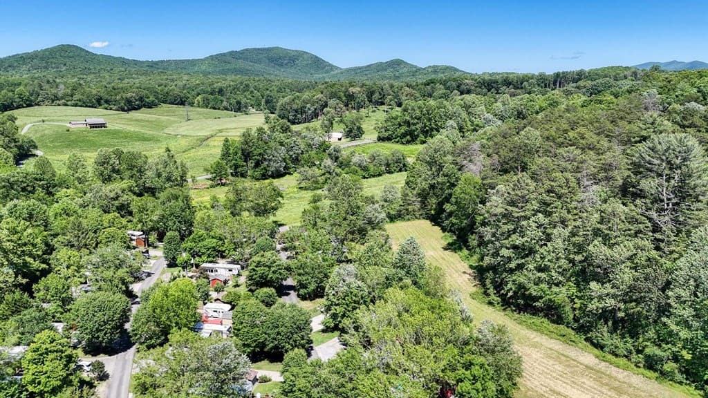 391 Conley Creek Circle, Blairsville GA 30512 - Photo
