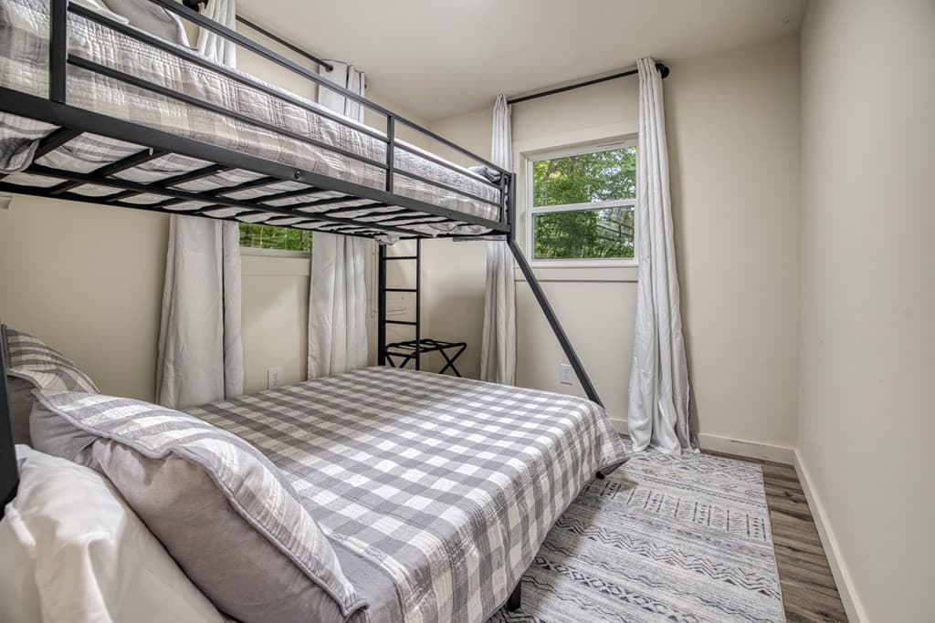 192 Possum Holler Road, Ellijay GA 30536 - Photo