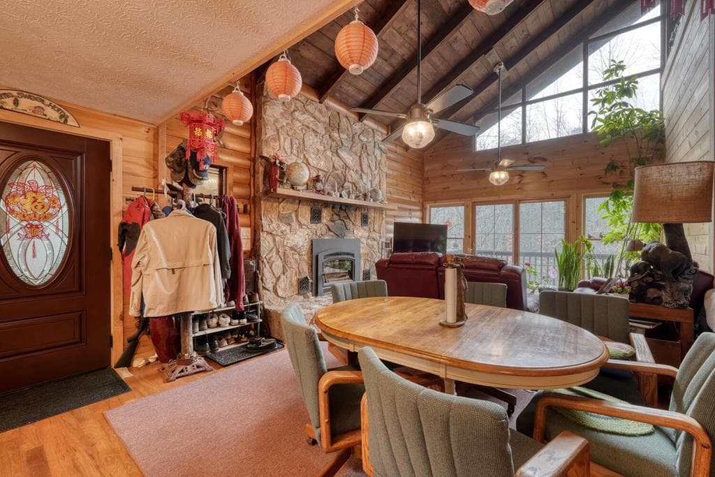 357 Nottely Woods Road E, Blairsville GA 30512 - Photo