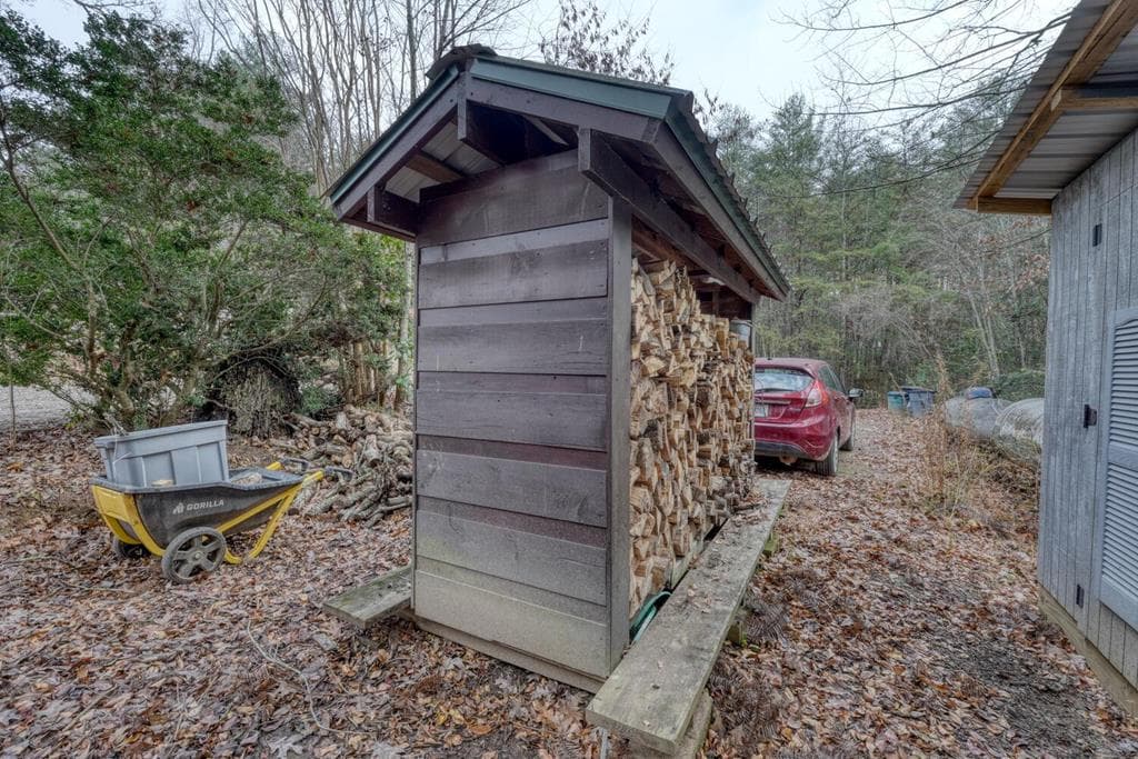 357 Nottely Woods Road E, Blairsville GA 30512 - Photo