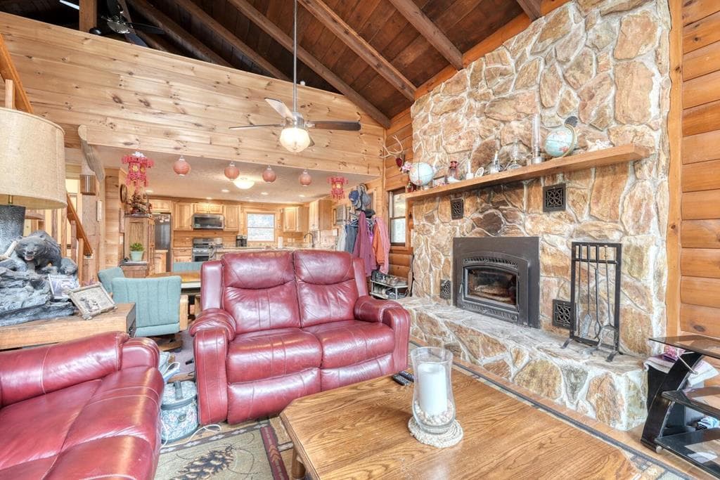357 Nottely Woods Road E, Blairsville GA 30512 - Photo