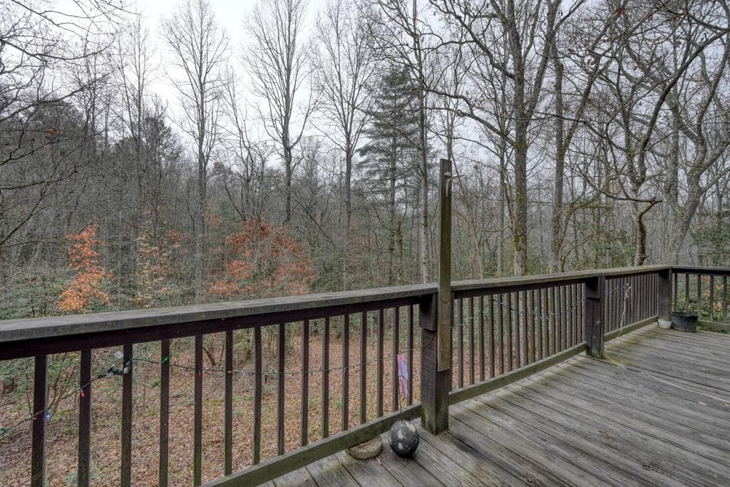 357 Nottely Woods Road E, Blairsville GA 30512 - Photo