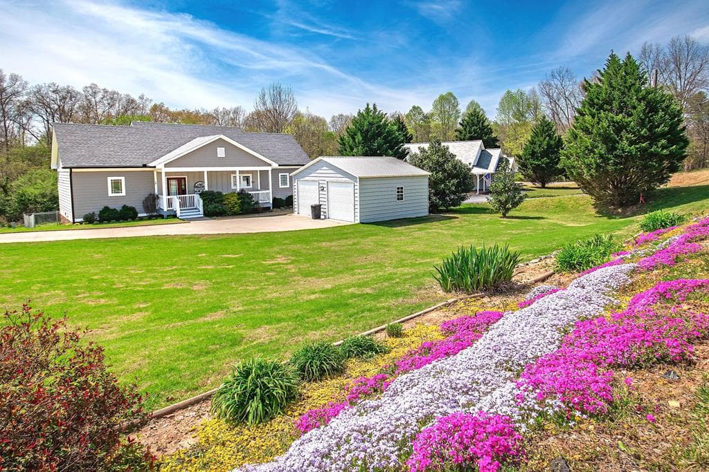 18 Shady Grove Lane, Blue Ridge GA 30513 - Primary photo
