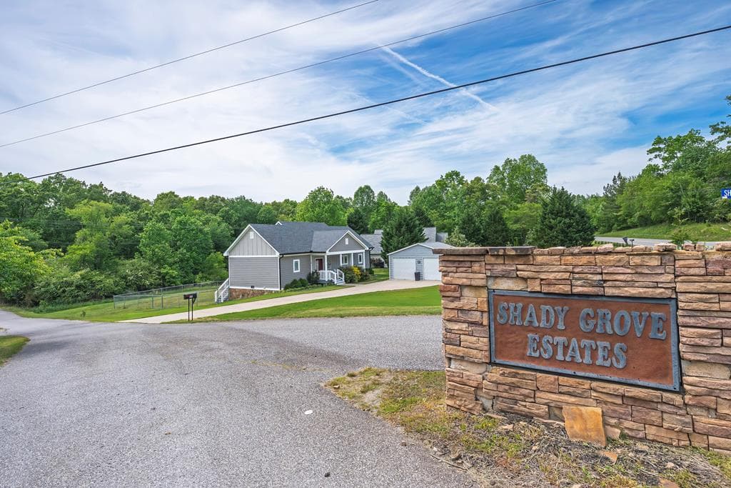 18 Shady Grove Lane, Blue Ridge GA 30513 - Photo