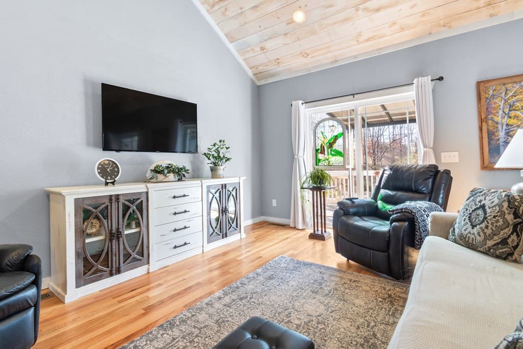 18 Shady Grove Lane, Blue Ridge GA 30513 - Photo
