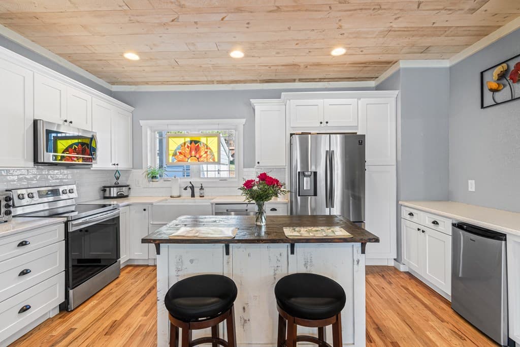 18 Shady Grove Lane, Blue Ridge GA 30513 - Photo
