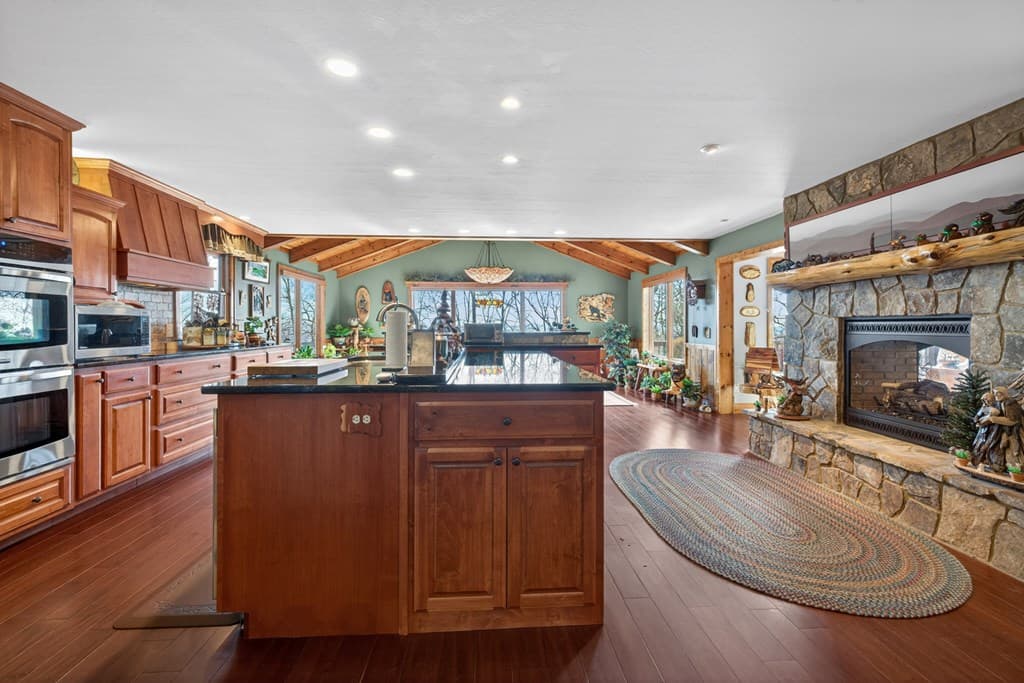 200 Twelve Oaks Drive, Murphy NC 28906 - Photo
