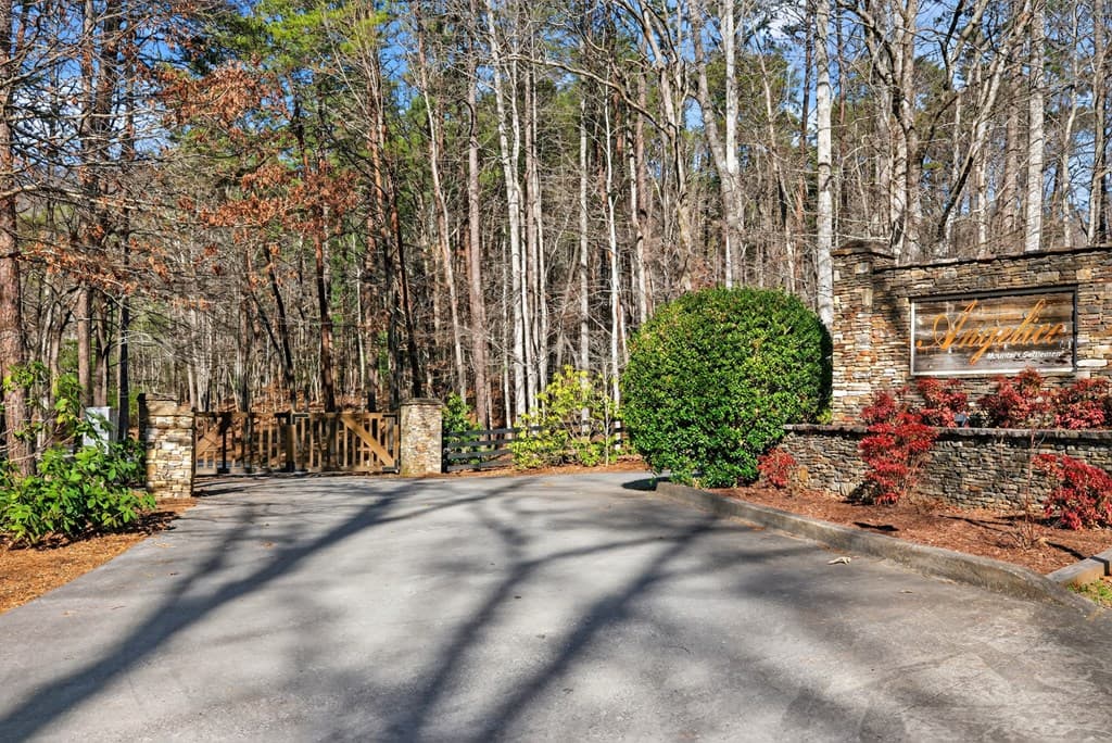 200 Twelve Oaks Drive, Murphy NC 28906 - Photo