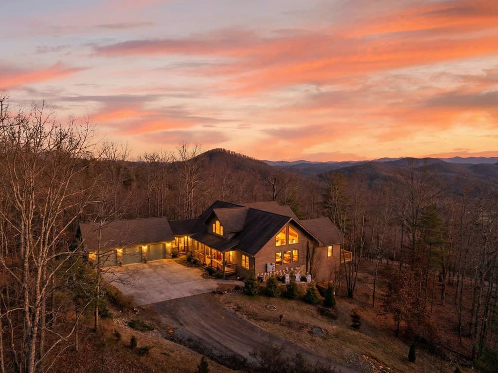 200 Twelve Oaks Drive, Murphy NC 28906 - Photo