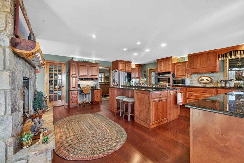 200 Twelve Oaks Drive, Murphy NC 28906 - Photo