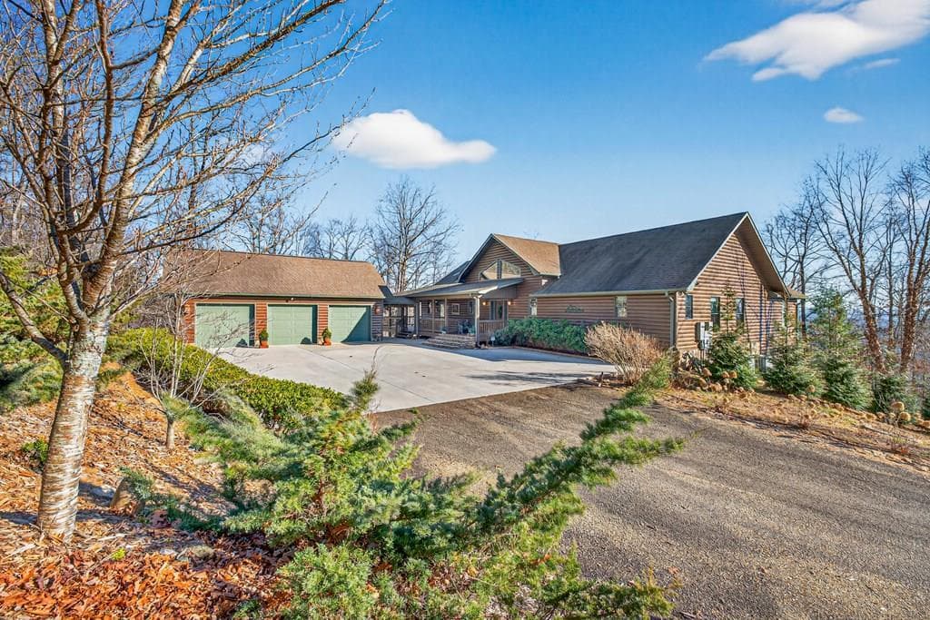 200 Twelve Oaks Drive, Murphy NC 28906 - Photo