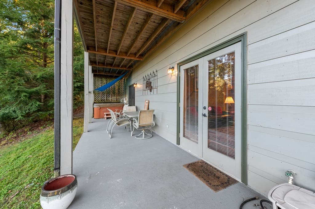 709 Laurel Creek Trail, Blue Ridge GA 30513 - Photo