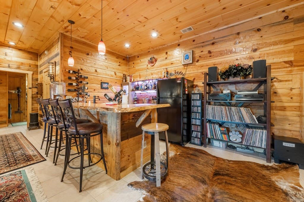 709 Laurel Creek Trail, Blue Ridge GA 30513 - Photo