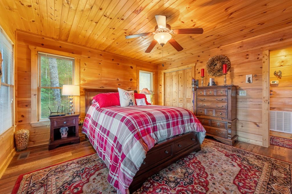 709 Laurel Creek Trail, Blue Ridge GA 30513 - Photo